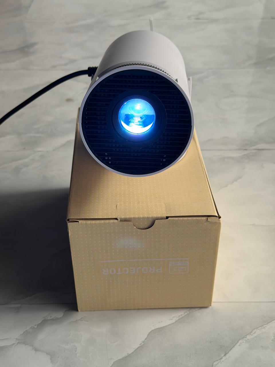 Proyector HY300